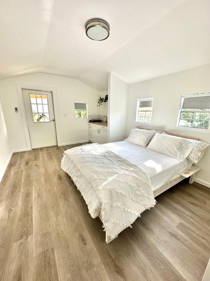 Beach Guests House Miami