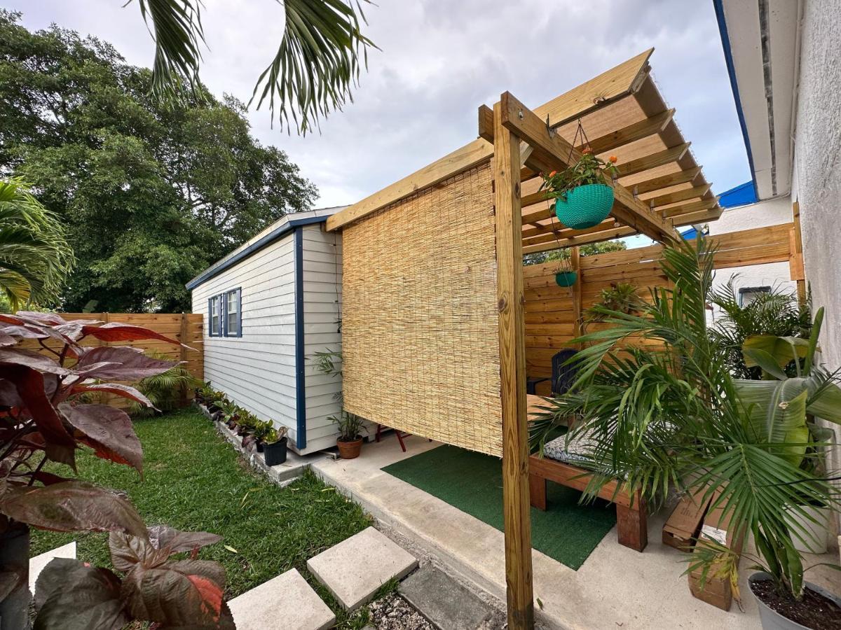 Beach Guests House Homestay Miami