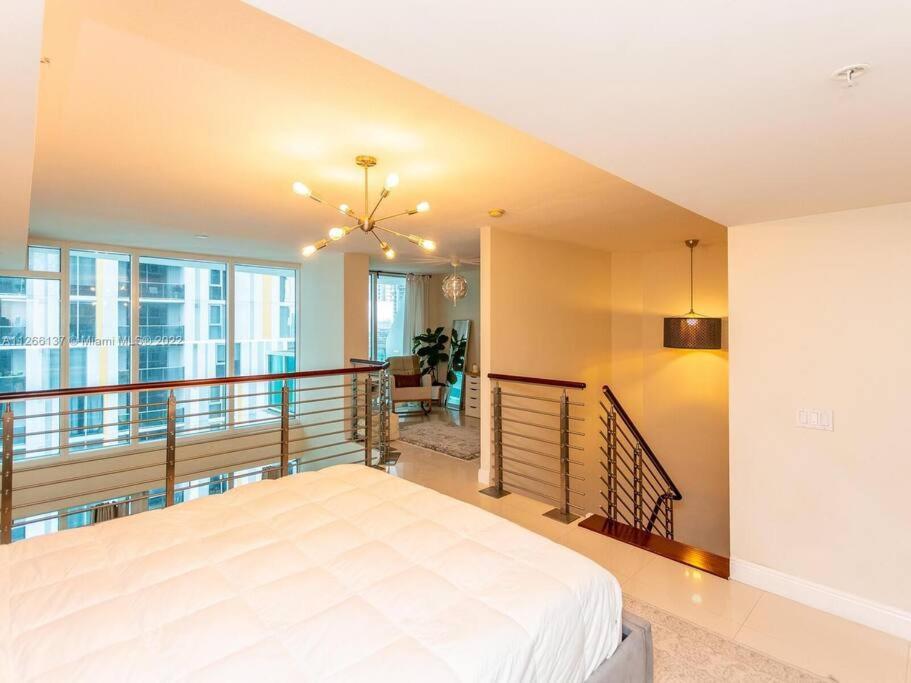 Beautiful Brickell Loft Apartment