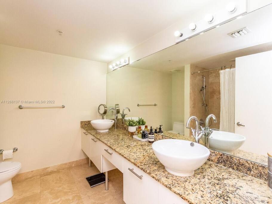 Beautiful Brickell Loft *