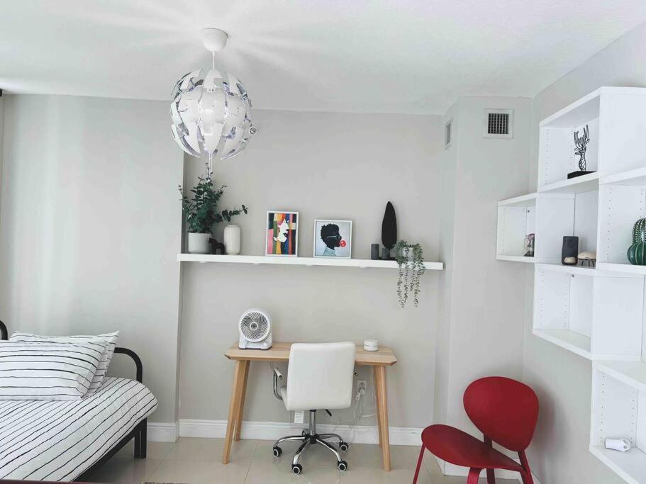 Beautiful Brickell Loft *