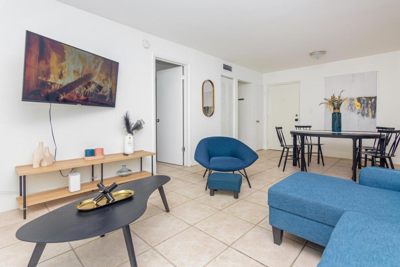 One Bedroom - With Parking & Balcony - Heart Of Wynwood Apartment
