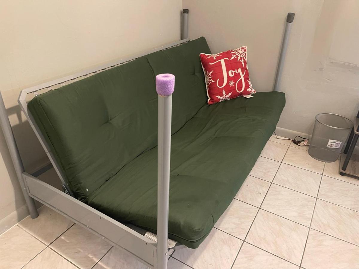 Homestay Value Inside Miami, Near Airport, Beach, Center & Metro Miami
