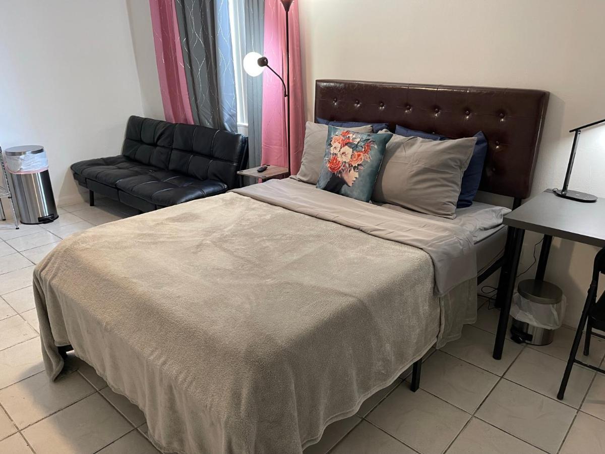 Homestay Value Inside Miami, Near Airport, Beach, Center & Metro Miami