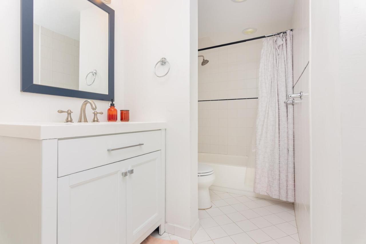 One Bedroom - With Parking & Balcony - Heart Of Wynwood Apartment