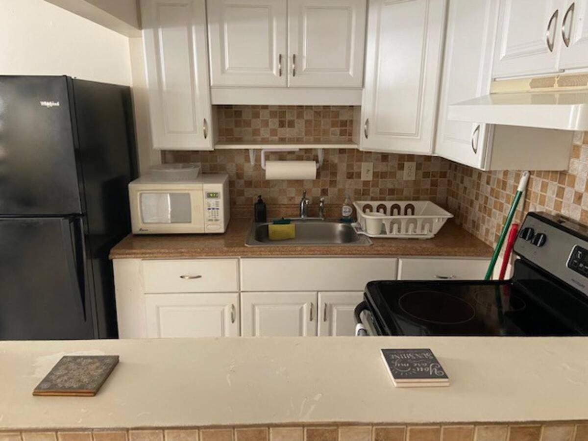 Homestay Private Close To Airport - Free Parking - 02