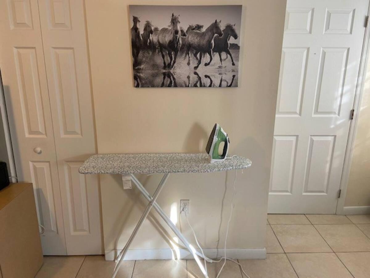 Private Close To Airport - Free Parking - 02 Homestay Miami