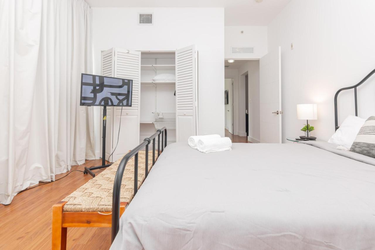 Downtown 2 Bedrooms - 10 Minutes To Beach - 5 Minutes To Wynwood Apartment
