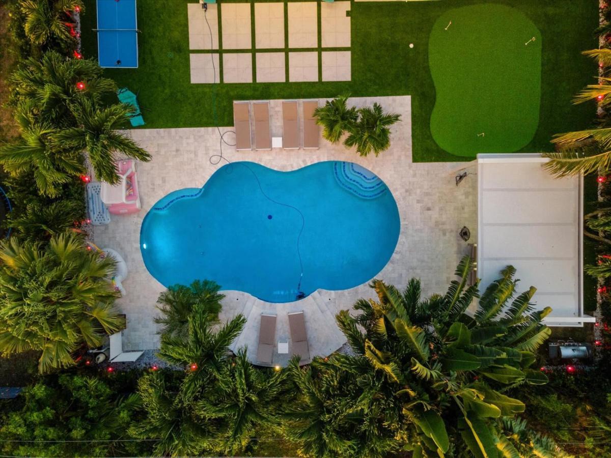 Holiday home Villalee-jungle Palm Island White Marble Pool Area *