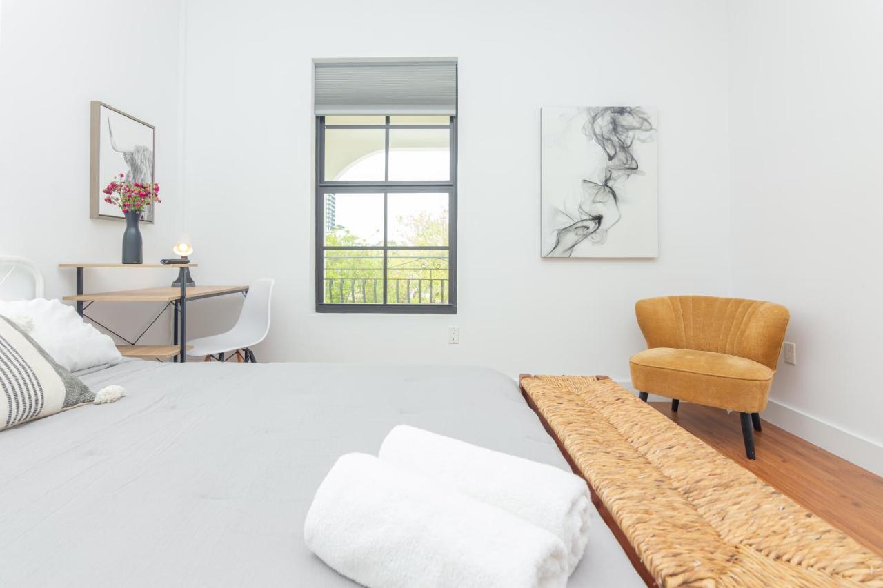 Downtown 2 Bedrooms - 10 Minutes To Beach - 5 Minutes To Wynwood Apartment *