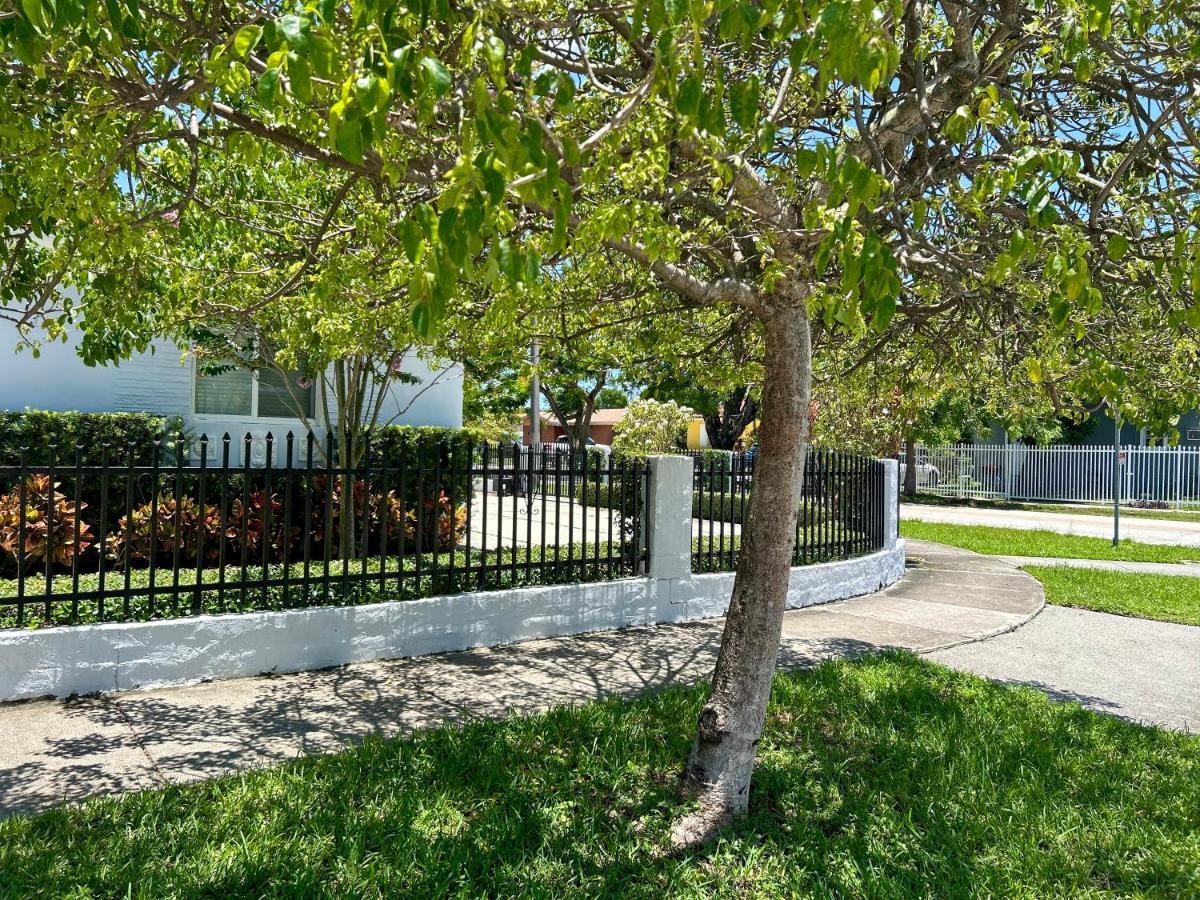 Holiday home Main House 3 Bed 2 Bath & 1 Bed 1 Bath Miami