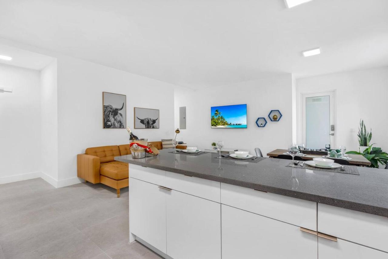 Villa Up To 16 Guests! Modern House Near Wynwood *
