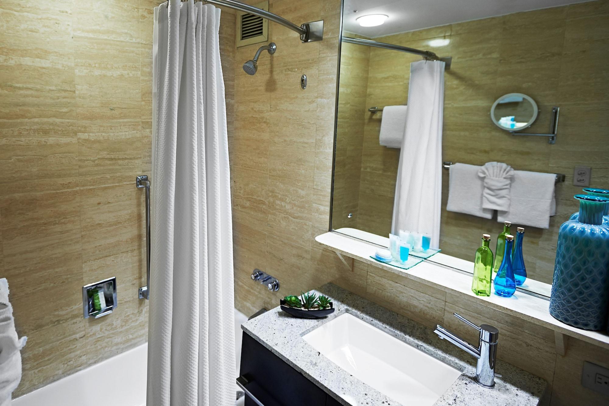 Miami International Airport Hotel 3*