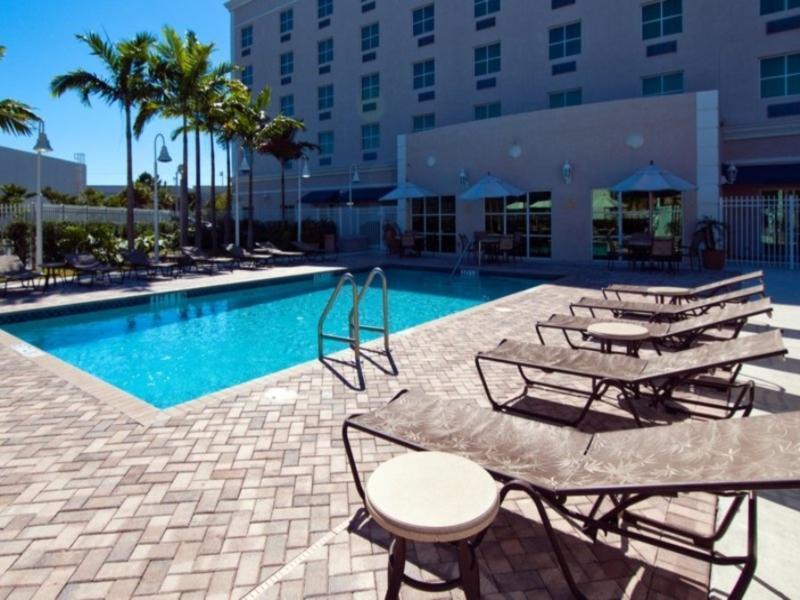 Express & Miami Airport East By Ihg 3* Miami Springs