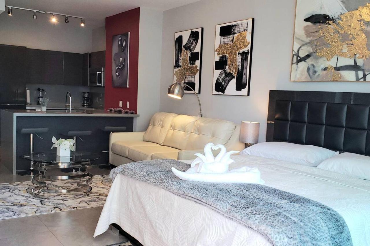 Amazing Located In Upscale-prime Location. Walking Distance To Restaurant Apartment *