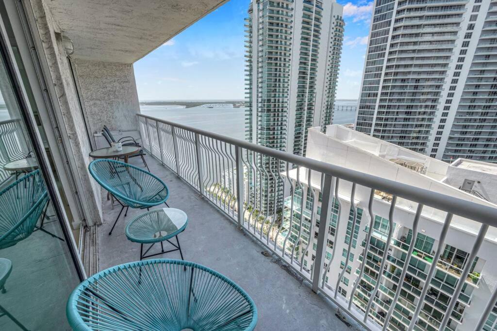 Luxurious Private Unit With Parking Miami