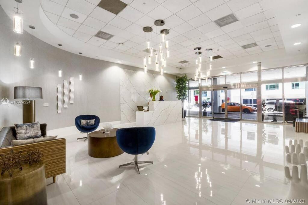 Apartment Luxurious Private Unit With Parking Miami