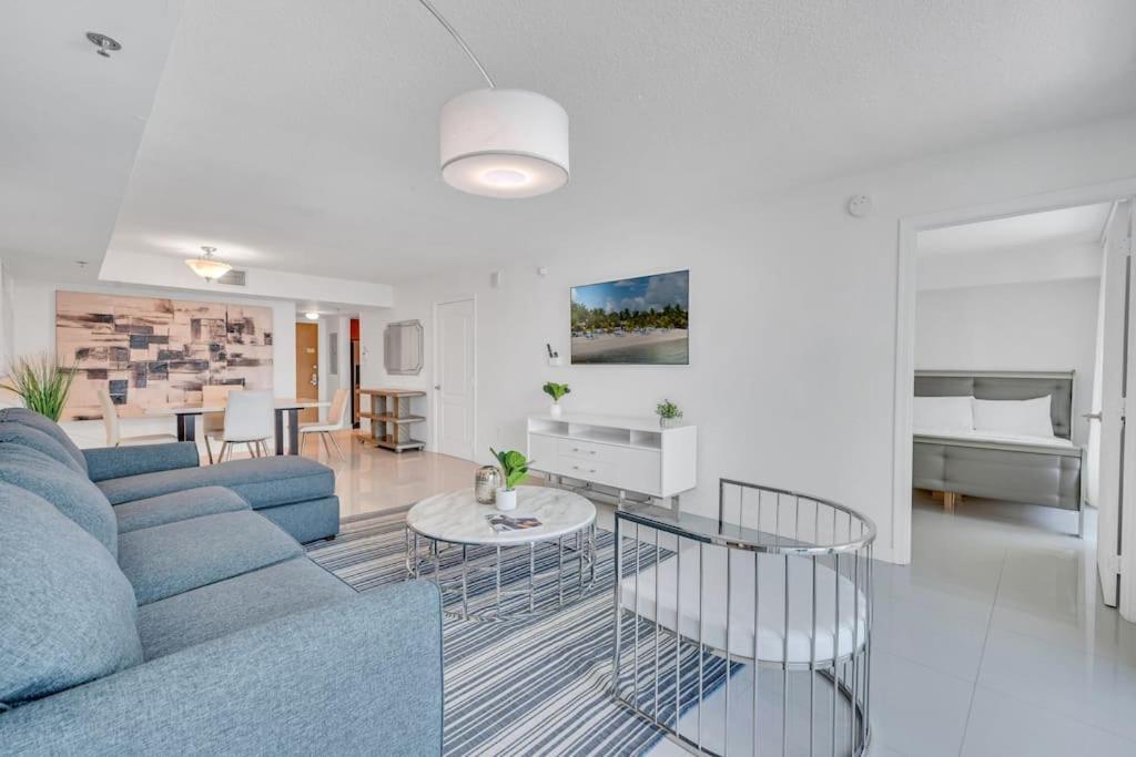 Apartment Luxurious Private Unit With Parking Miami