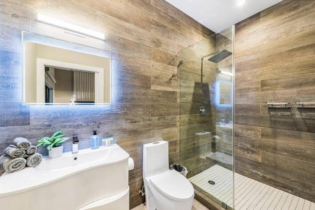 Coconut Grove With Heated Pool Sleeps 12 *