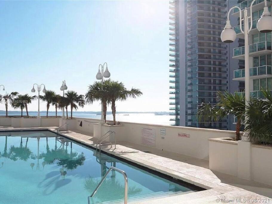 Luxurious Private Unit With Parking Apartment Miami