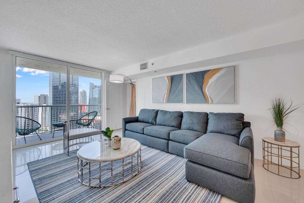 Luxurious Private Unit With Parking * Miami