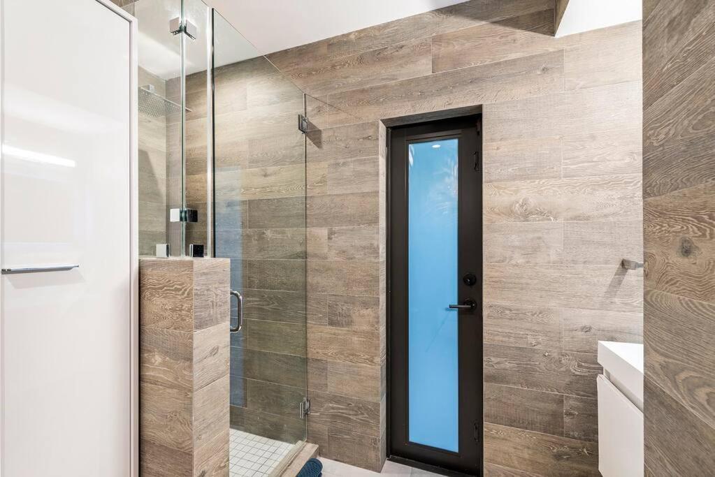 Coconut Grove With Heated Pool Sleeps 12 * Miami