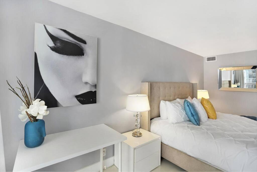 Apartment Seaduced By Skyline And Bay Views!