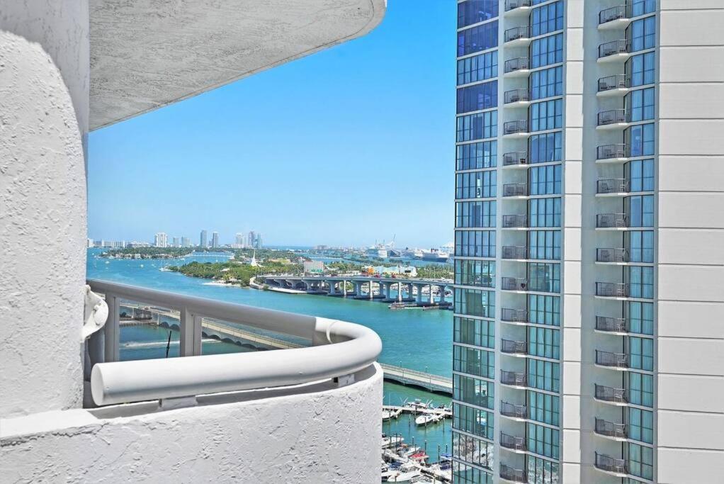 Seaduced By Skyline And Bay Views!