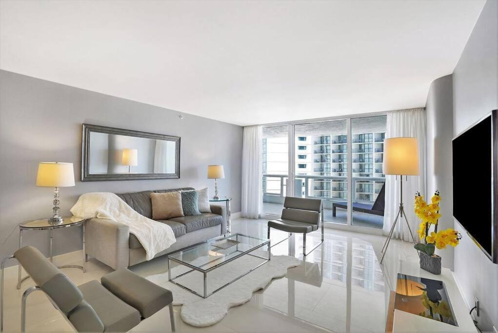 Seaduced By Skyline And Bay Views! * Miami