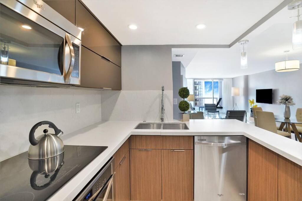 Seaduced By Skyline And Bay Views! * Miami