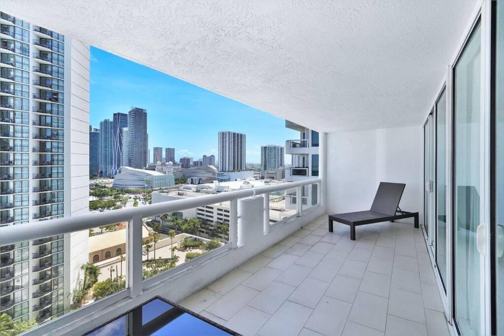 Seaduced By Skyline And Bay Views! Miami