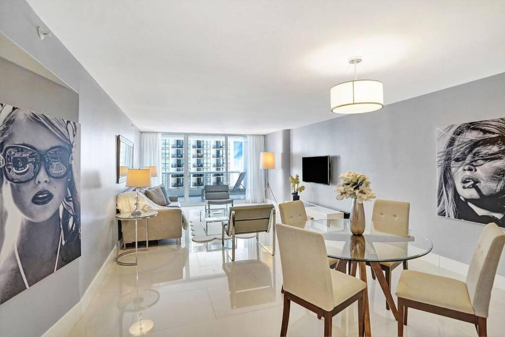 Apartment Seaduced By Skyline And Bay Views!