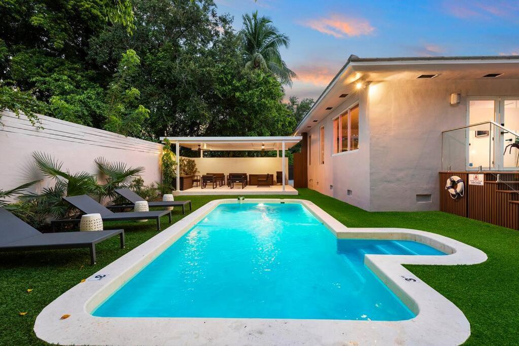 Holiday home Beautiful With Heated Pool Must Seen! *