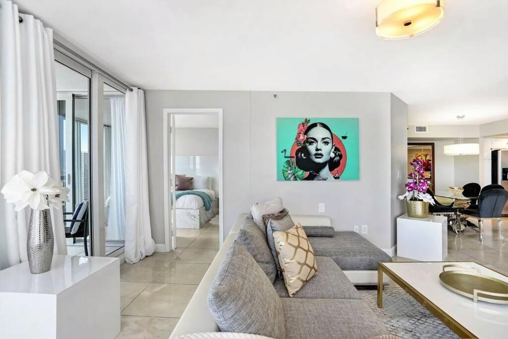 Pisces Dream - Direct Water Views! *