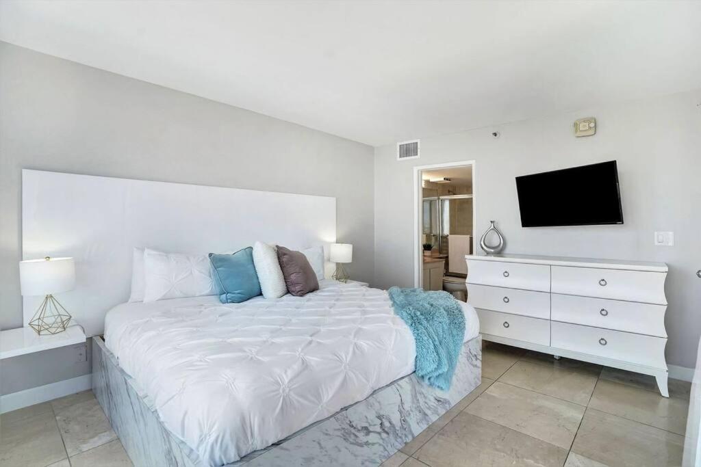 Pisces Dream - Direct Water Views! Apartment *