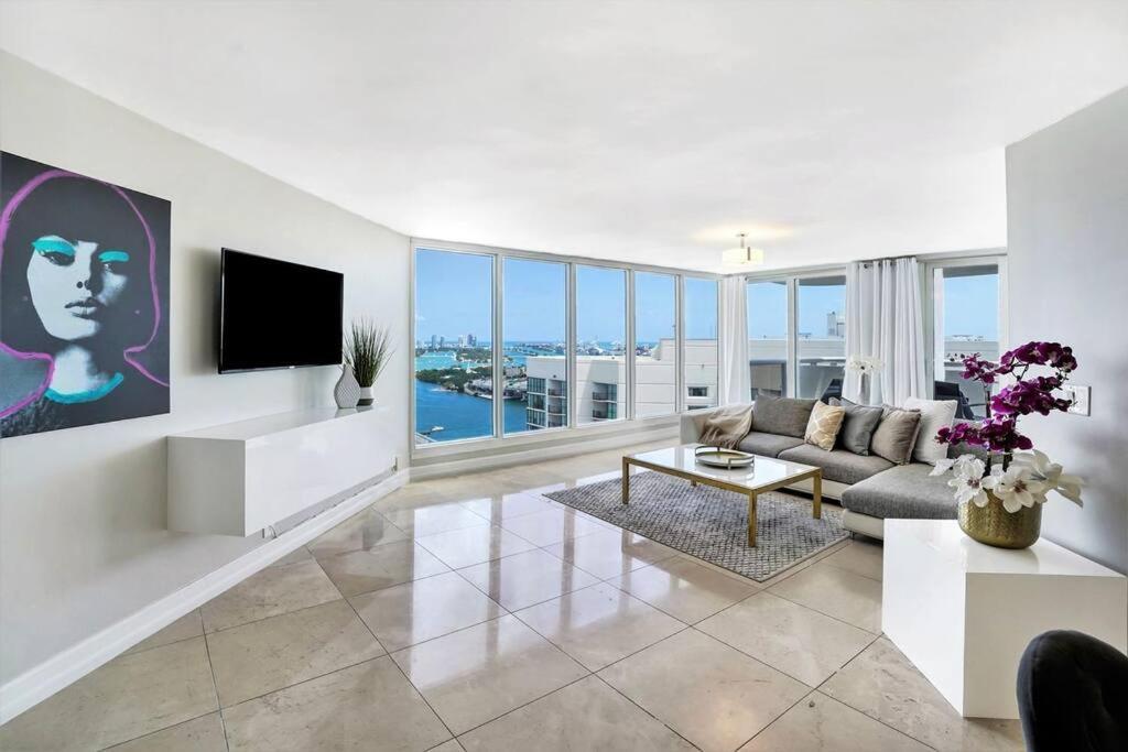 Pisces Dream - Direct Water Views!