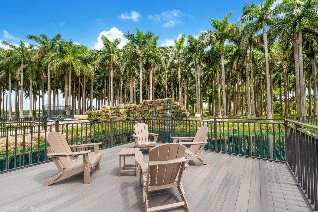 Island Paradise - Pickleball, Football, Pool Bliss L61 Miami
