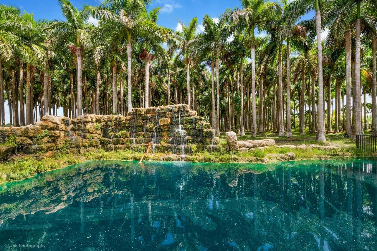 Island Paradise - Pickleball, Football, Pool Bliss L61 * Miami