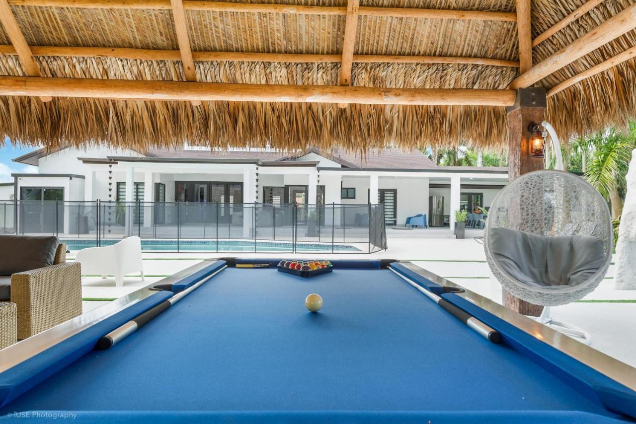 Island Paradise - Pickleball, Football, Pool Bliss L61 Miami