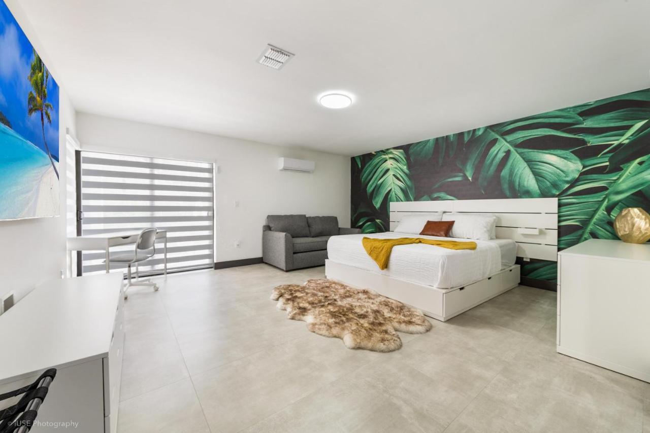 Island Paradise - Pickleball, Football, Pool Bliss L61 Holiday home