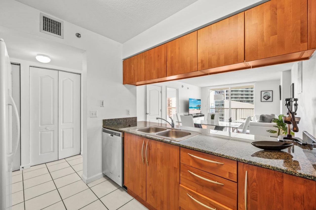 Amazing High Rise At Brickell With Pool View Apartment Miami