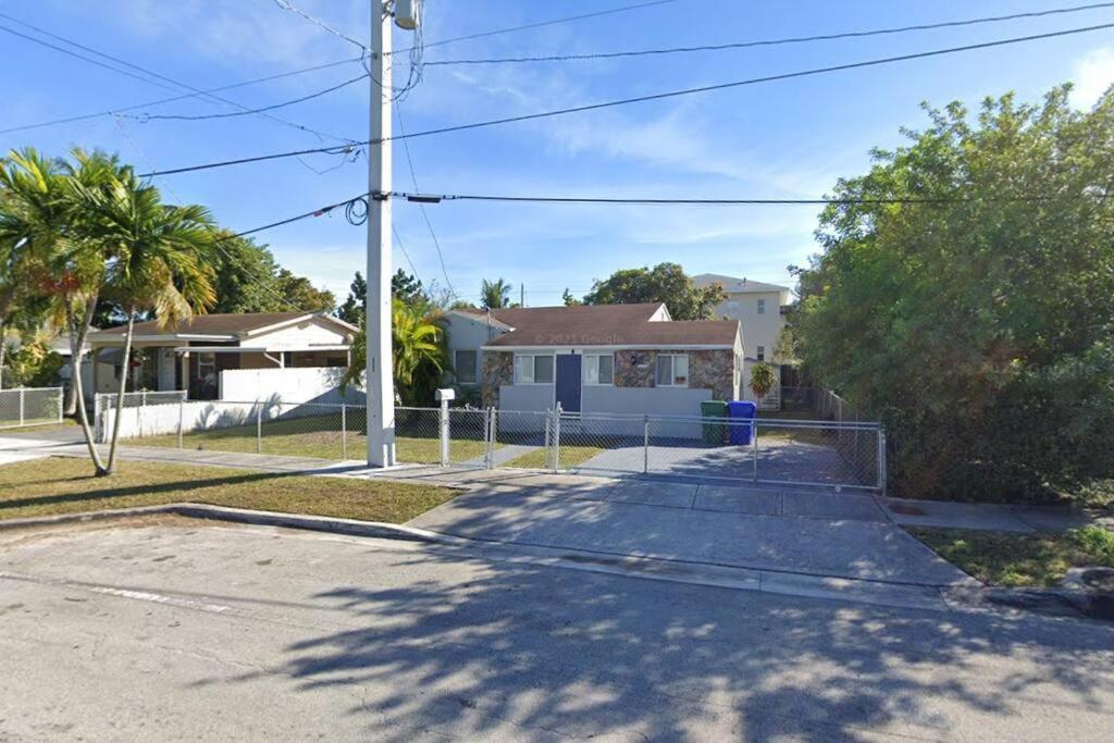 Entire 3/1 House Near Wynwood! Miami