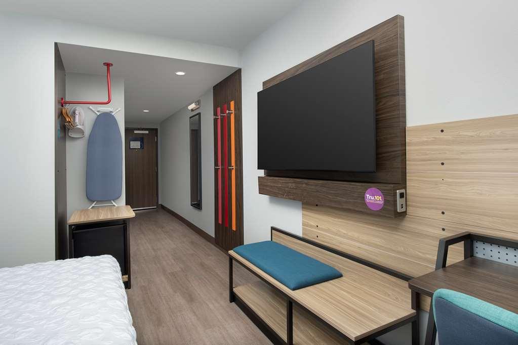 Tru By Hilton Miami Airport South Blue Lagoon Hotel