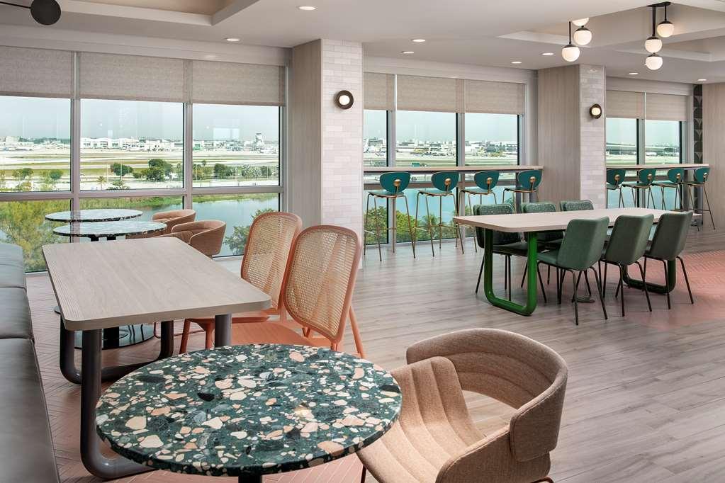 Hotel Tru By Hilton Miami Airport South Blue Lagoon *