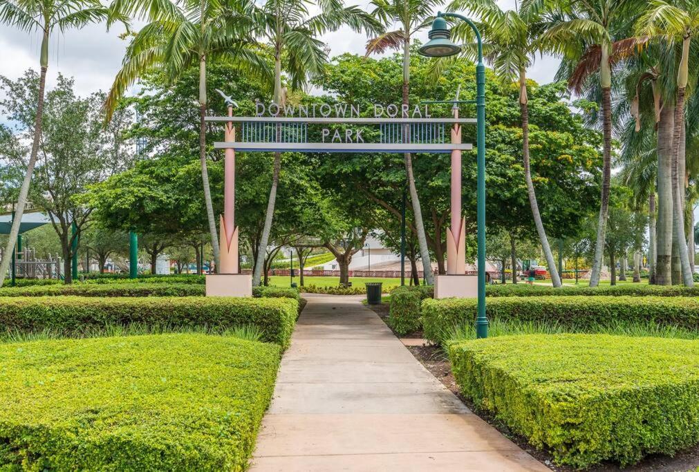 Stunning In Downtown Doral *