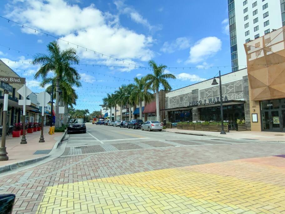 Apartment Stunning In Downtown Doral