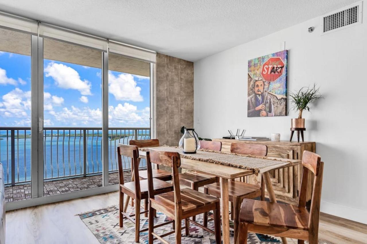 Dreamy Oceanfront Highfloor Corner Unit 2and2 Den Miami