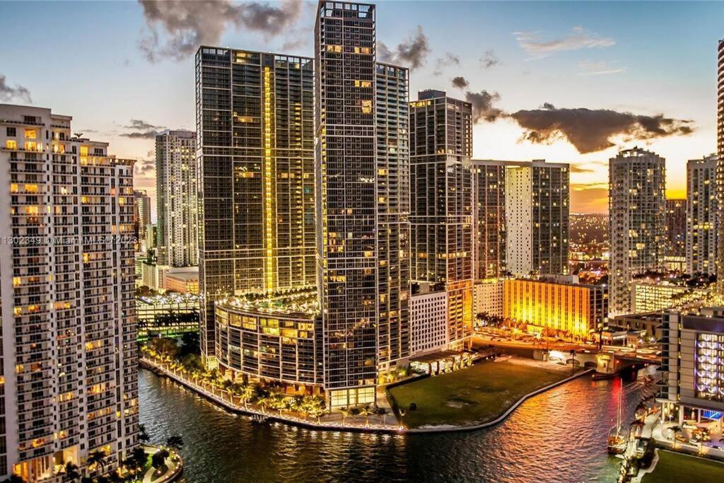 Icon Luxury 34th Floor Amazing Oceanview, Brickell *