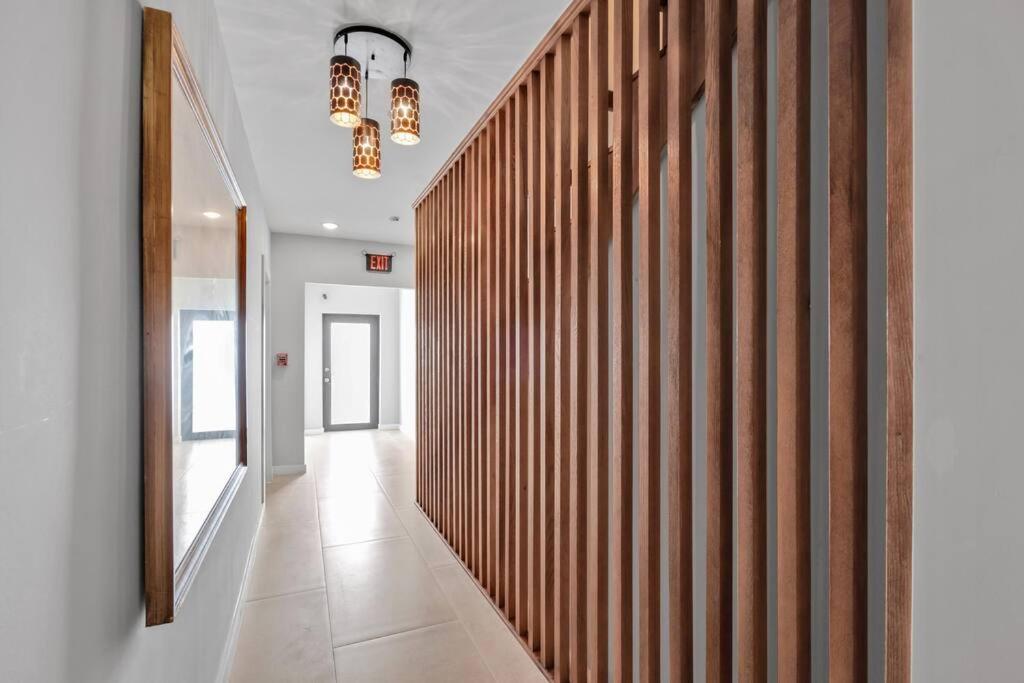 Gorgeous Close To Brickell Wfree Parking Apartment Miami