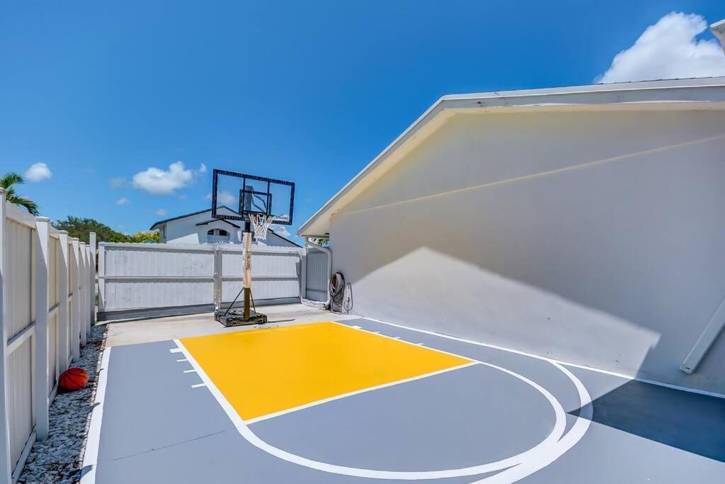 Luxury House W Heated Pool & Jacuzzi Holiday home Miami